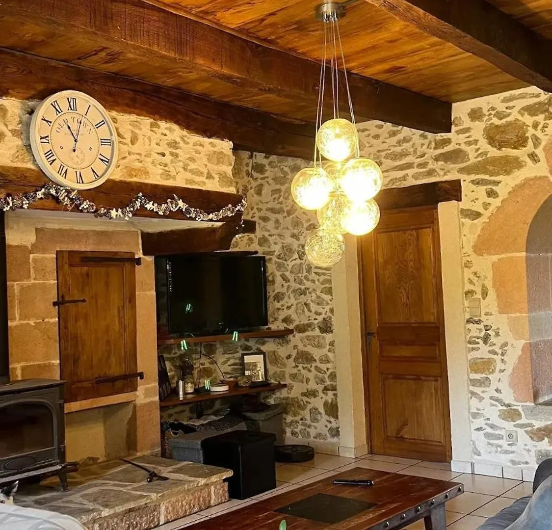 Villa Spacieuse Avec Piscine A Bas-Segala La Bastide-l'Eveque