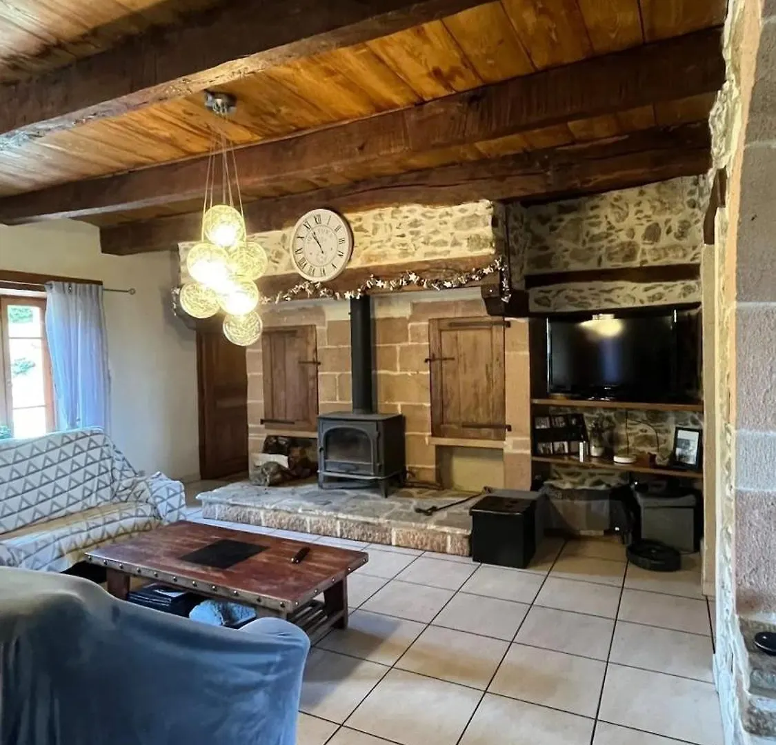 Villa Spacieuse Avec Piscine A Bas-Segala La Bastide-l'Eveque